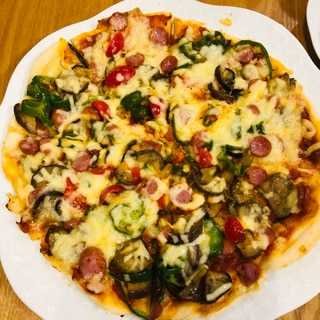 野菜たっぷりピザ